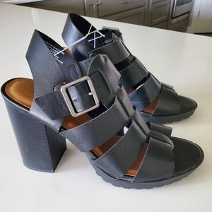 Women's Universal Thread Chunky Heel